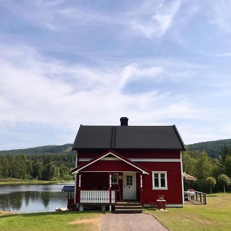 Villa Granhede -Sjoelaege Med Badtunna, Eldstad Med Mera Torsby Eksteriør bilde